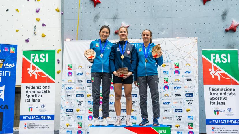 L/R: Agnese FIORIO of Italy, Anna BROZEK of Poland, Giulia RANDI of Italy